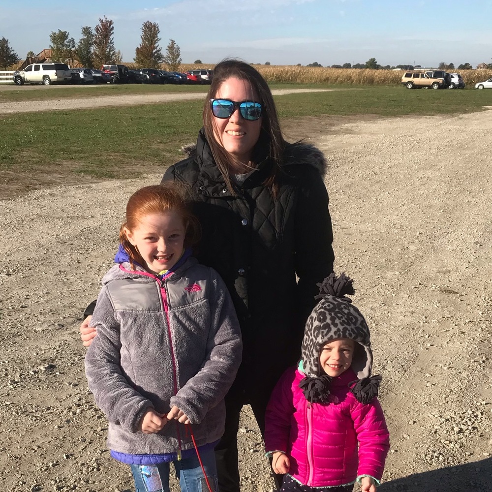 Meet your posher, Brooke